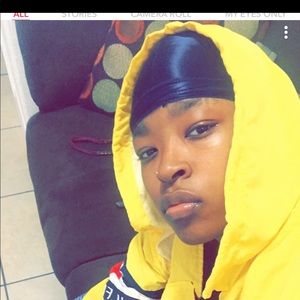 Meet your Posher, Crystal